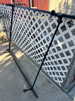 Full size bed Frame , Good Condition!