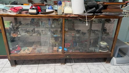 Glass showcase/ hutch