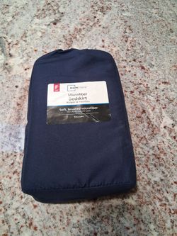 New (full size) Bed Skirt