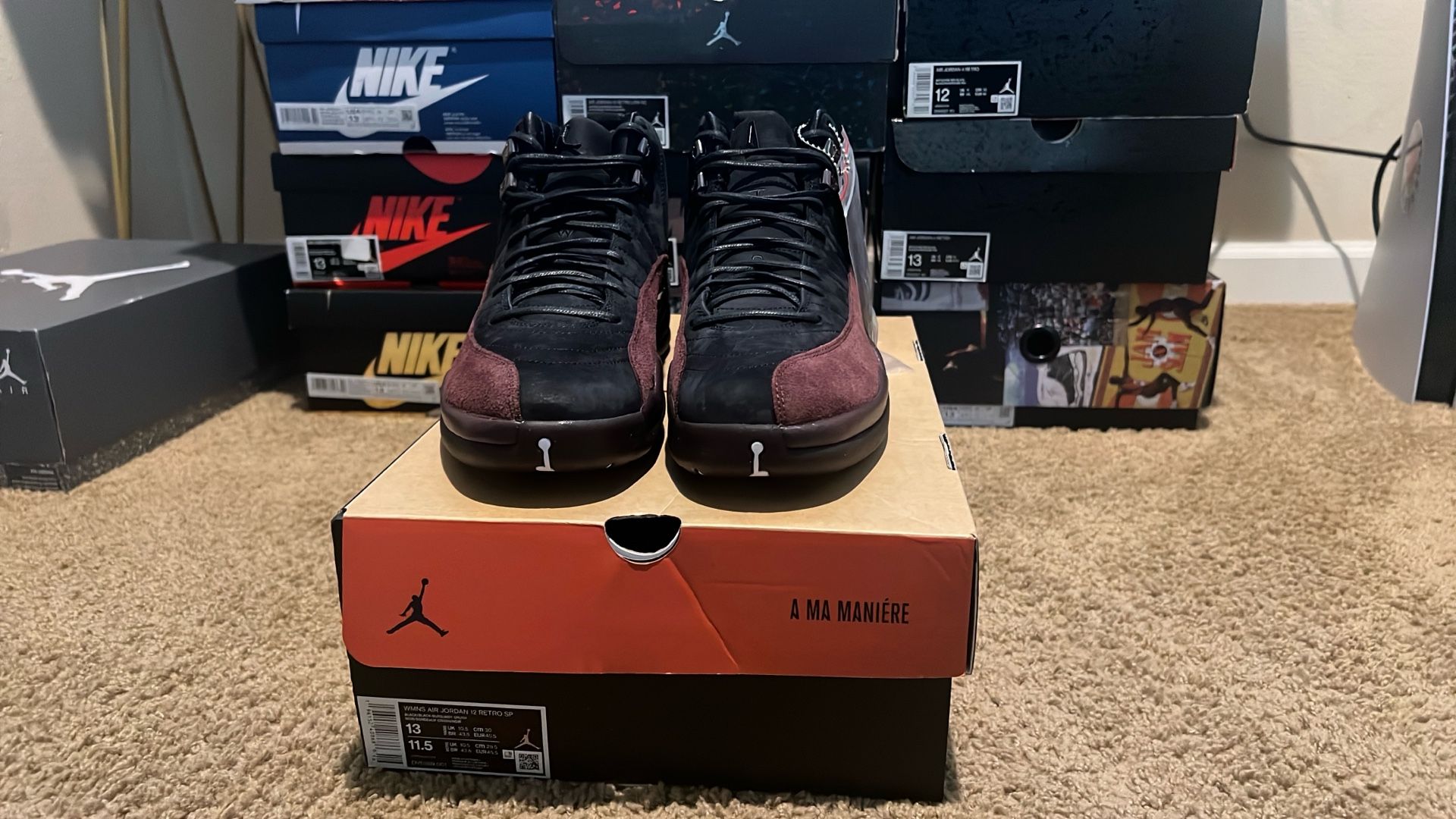 Jordan 12 A MA MANIERE. 13w/11.5m Burgundy