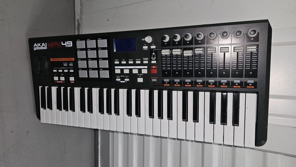 Akai Professional MPK49 49 Key Midi Controller