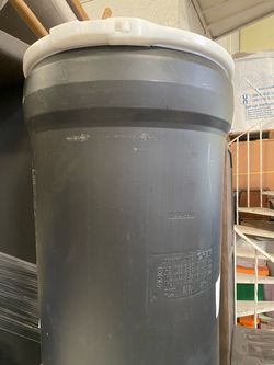 Drums Plastic 55 gal clean