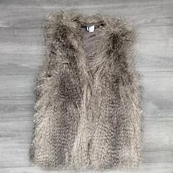 Divided by H&M Women's Faux Fur Vest Lined US Size 8 with Pockets
