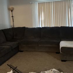 Selling my Dark Grey 6 Seater Couch 3piece sectional. 