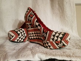 Gianni Bini wedge shoes