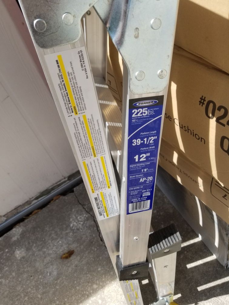 Werner 225lb platform ladder