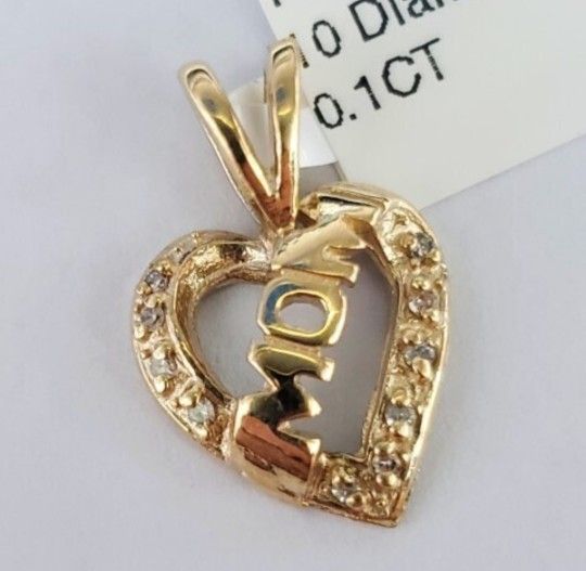 10k Gold Diamond "mom" Pendant