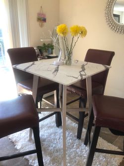 Bar stool table