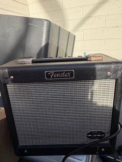 Fender G-Dec Junior Amp, works great, make me a reasonable offer, pick up on 59th Ave in camelback