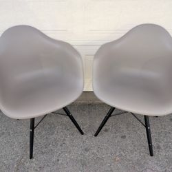 Molded Plastic Shell Side Guest Arm Chairs