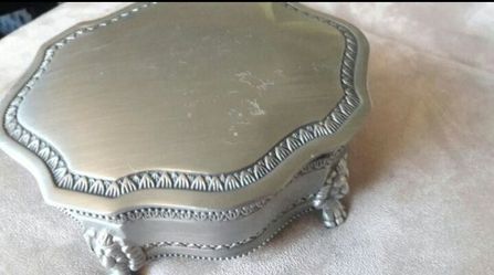 beautiful jewelry box💗