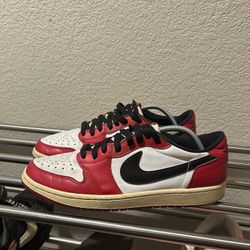 Rare Jordan 1 Low Chicago 