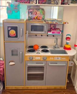 KidKraft Wooden Play Kitchen