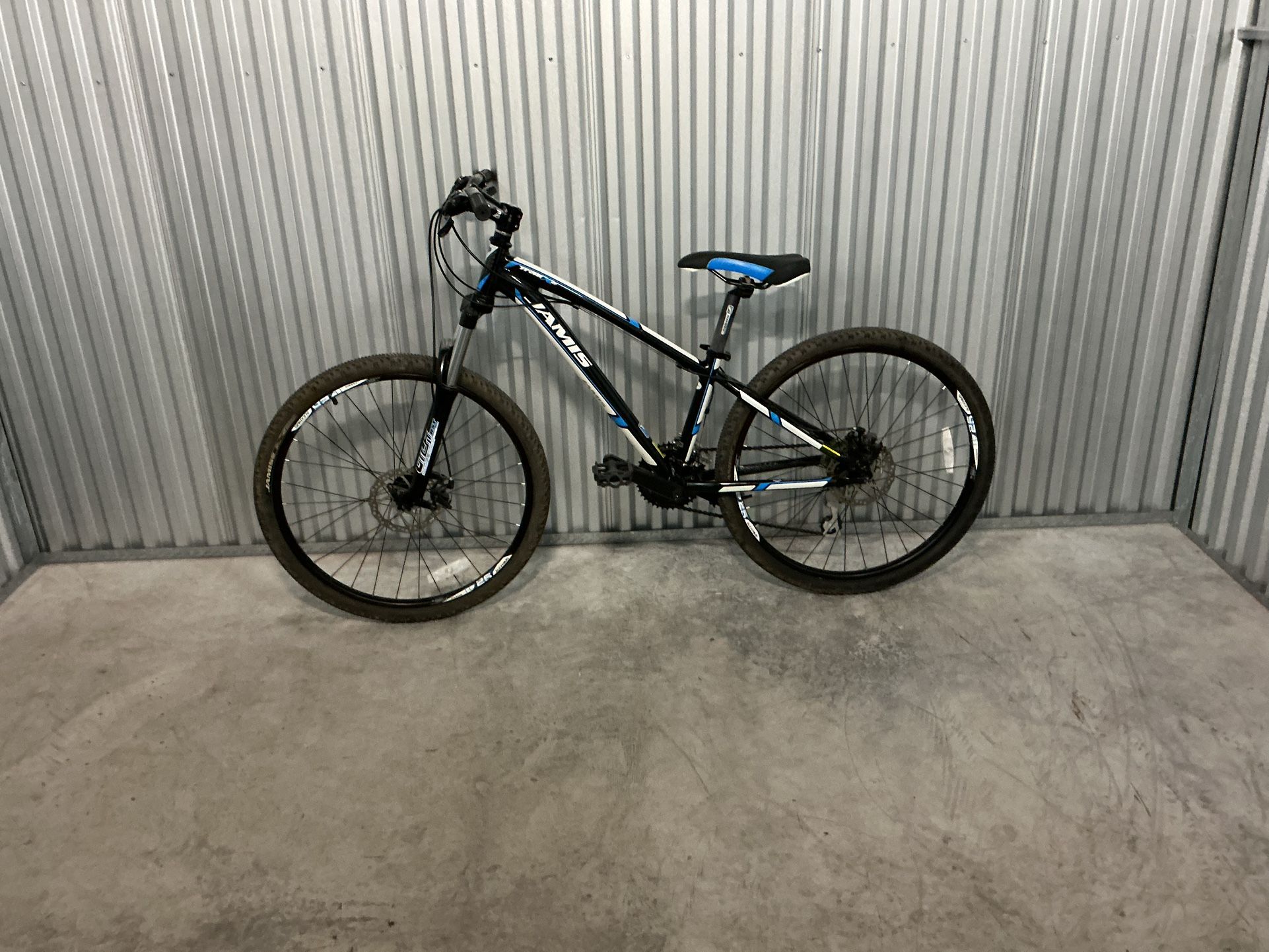 BICYCLE JAMIS 21 SPEED SIZE 26 BRAND NEW