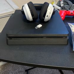 PS4 & Accessories 