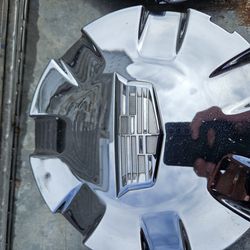 Cadillac Wheel Trim Caps