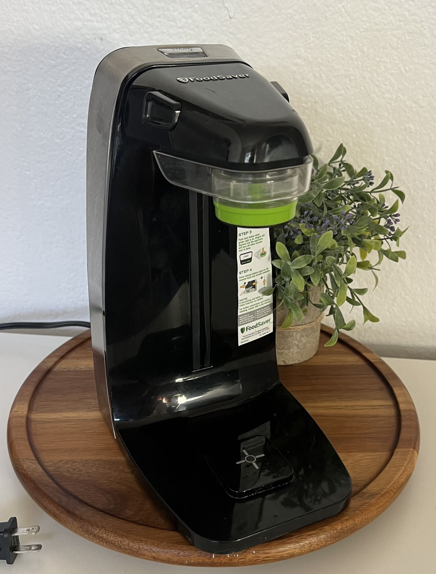 FoodSaver Vacuum Preservation Sealer Black Silver FM1100