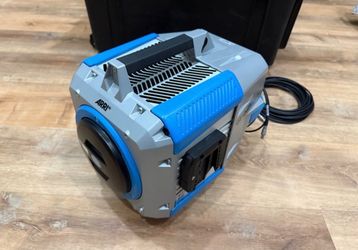 ARRI Orbiter LED Light Kit — Excellent Condition — Extras Included