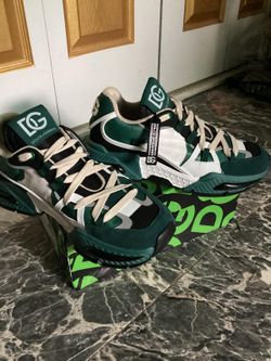 New designer shoes with box size 10-11