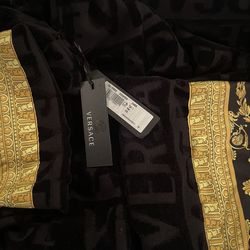 100 % Authentic Versace robe