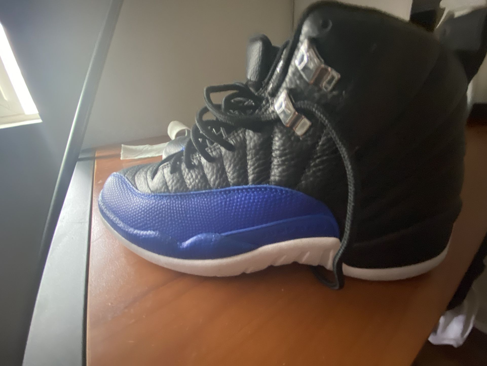 Hyper Royal Jordan 12
