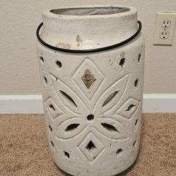 TERRACOTTA. PORCH/ GARDEN. DECOR / CANISTER