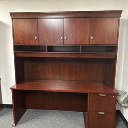 OFFICE/HOME DESK WITH HUTCH 