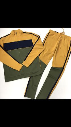 Mens Color Pattern Tech Fleece Set