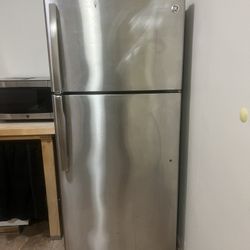 GE Refrigerator