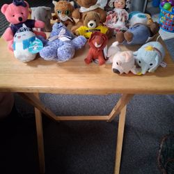 Stuff animals-Knick Knacks And Baskets