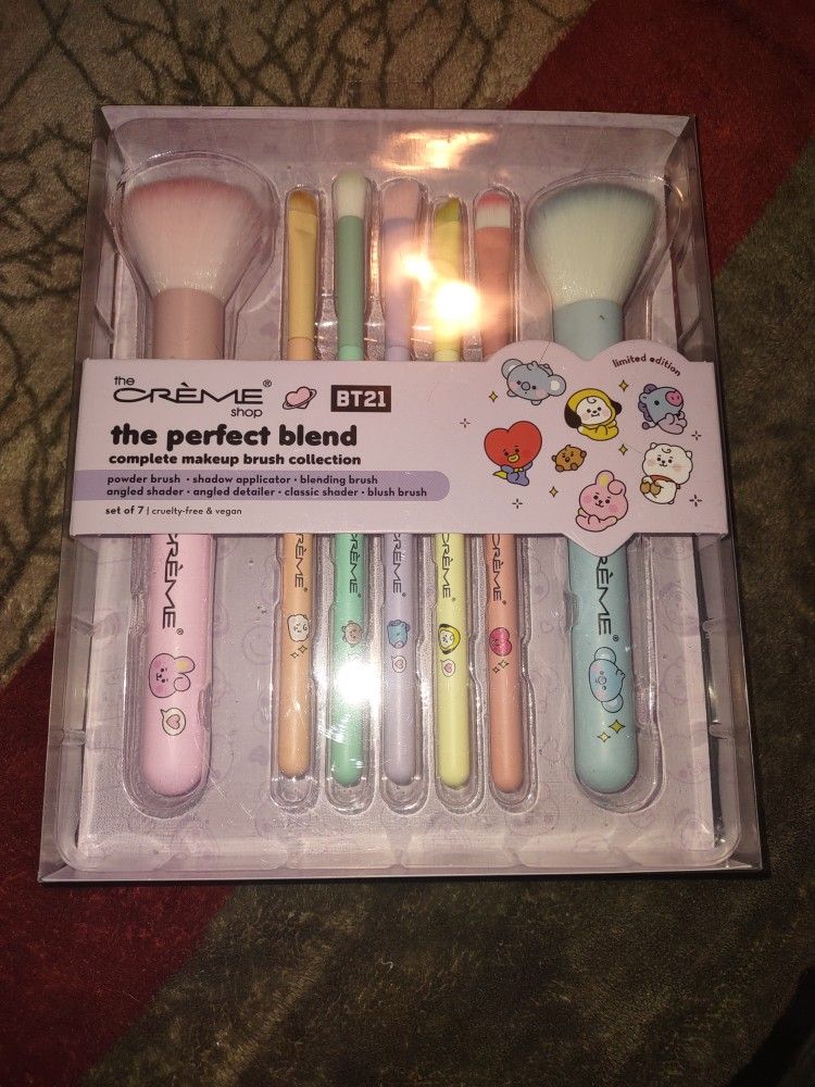 Bt21 Makeup Brushes 