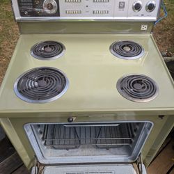 Vintage Mint Condition 1960  GE Electric Stove