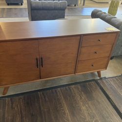 Console w// 3Drawers & Storage 