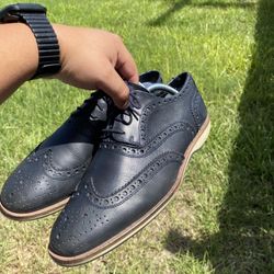 Mens 9.5D Blue Leather Dress Shoes 