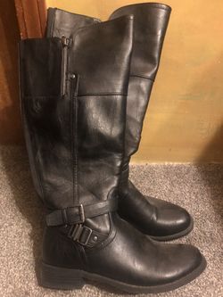 Black leather GUESS boots 8M
