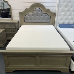 Presidents’ Day Sale Friday Through Monday. Frisco Queen Size Bedroom Set $699. Easy Finance. Same-Day Delivery.