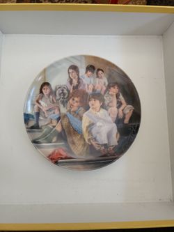 Collectible plate