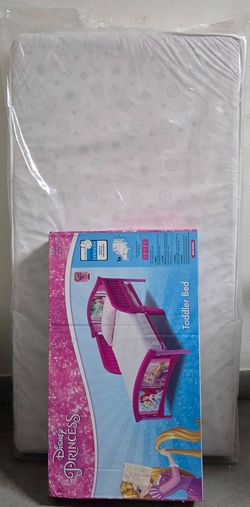 Princess toddler bed