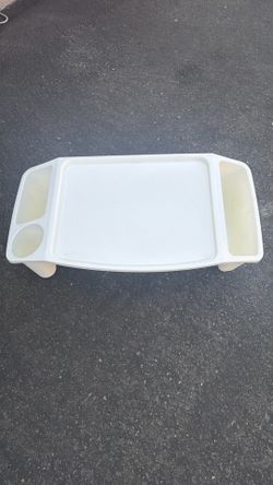 Plastic TV Laptop Trat