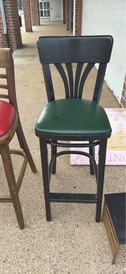 Bar stool