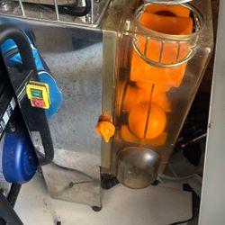 Automatic Orange Juice Maker