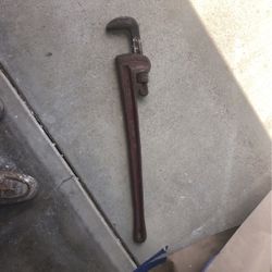 Pipe Wrench 
