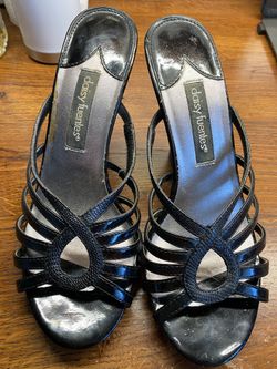 Daisy Fuentes Womans Heels