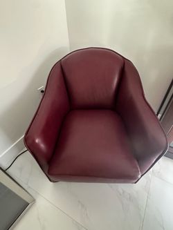 2x Sofa Seats, Near Perfect Condition, Castmore Red Leather, Swivel