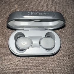 Bluetooth Earphones.  In Good Condition