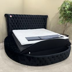 ‼️STORAGE BED‼️ Beautiful King Storage Bed Only $1299.00!
