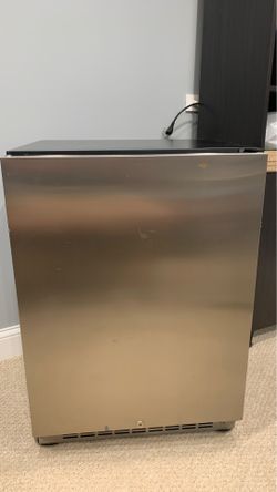 EdgeStar beverage refrigerator