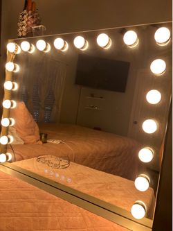 iHome Hollywood pro Mirror w/ bluetooth