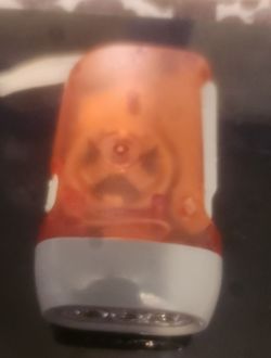 HAND POWERED FLASHLIGHT