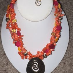 NWT Erica Lyons Braided Stone Necklace w/Gold Pendant 